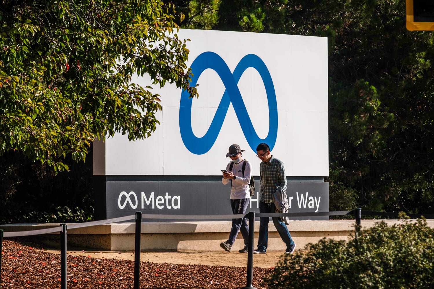 META UNVEILS “VIBES”: THE FUTURE OF AI-POWERED SHORT VIDEOS